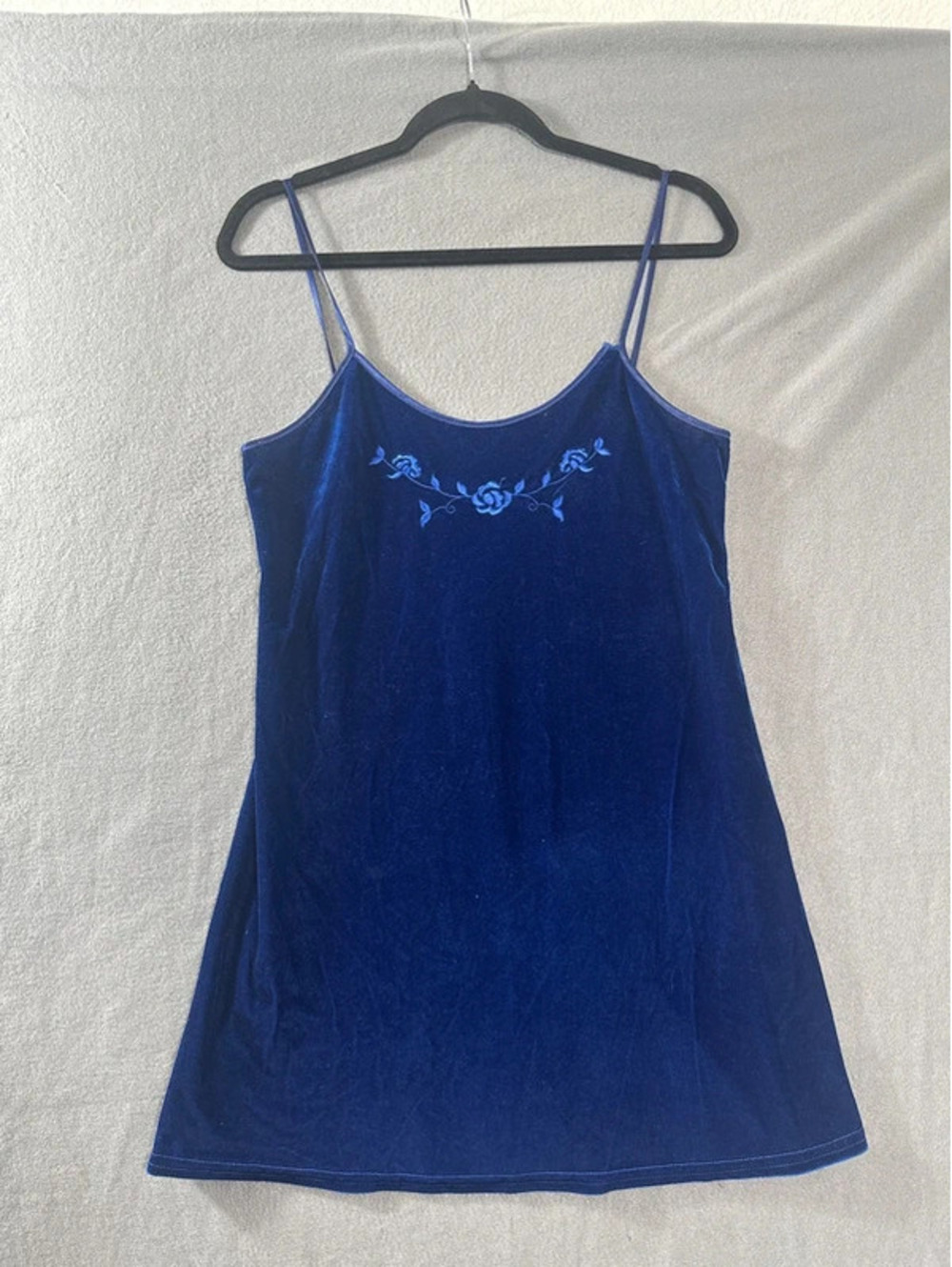 Angelique sz small gown nightie blue velvet embroidered